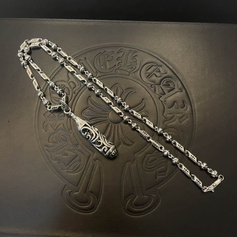 Ch**me He**ts necklaces